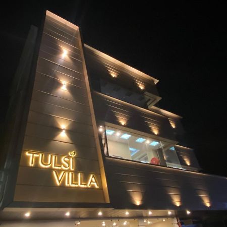 Hotel Tulsi Villa Ντεχραντούν Εξωτερικό φωτογραφία
